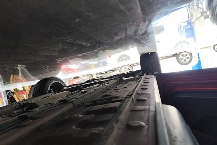 Used CHANGAN OSHAN X5 2021 1.5T DCT Flagship Edition Left Side Sill