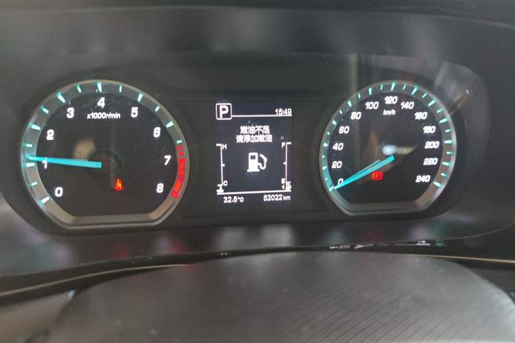 Used CHANGAN OSHAN X5 2021 Revised Version 1.5T DCT Luxury Edition Odometer Close Up