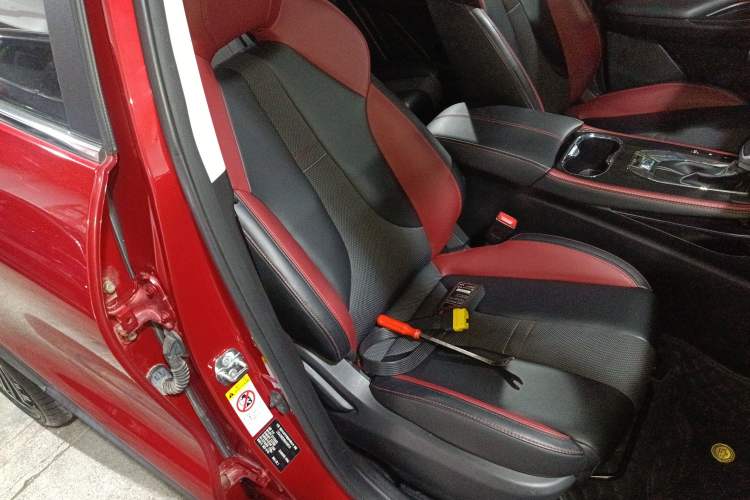 Used CHANGAN OSHAN X5 2021 1.5T DCT Prestige Edition Right Front Seat
