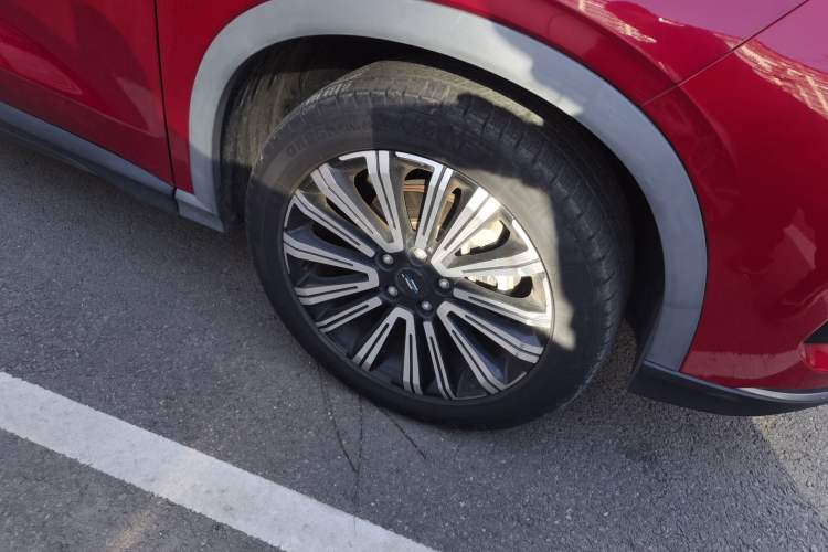 Used CHANGAN OSHAN X5 2021 1.5T DCT Prestige Edition Right Front Wheel Hub