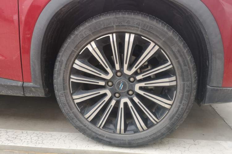 Used CHANGAN OSHAN X5 2021 1.6L CVT Luxury Model Right Front Wheel Hub