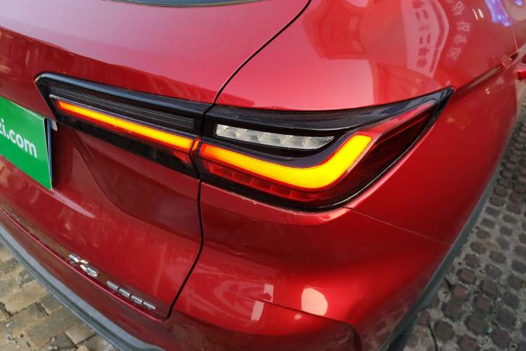 Used CHANGAN OSHAN X5 2021 1.5T DCT Flagship Edition Right Rear Taillight
