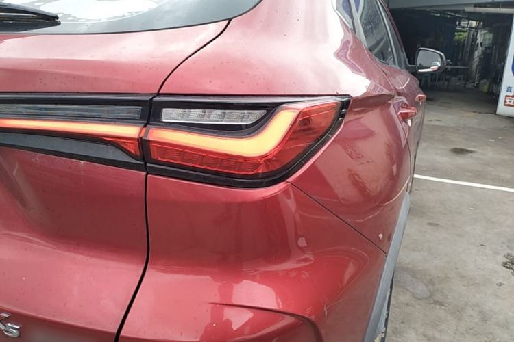 Used CHANGAN OSHAN X5 2021 Revised Version 1.5T DCT Luxury Edition Right Rear Taillight