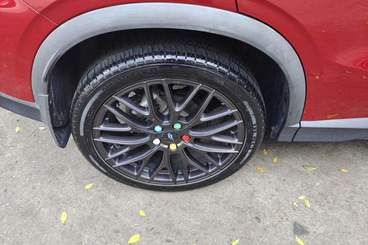 Used CHANGAN OSHAN X5 2021 1.5T DCT Flagship Edition Right Rear Wheel Hub