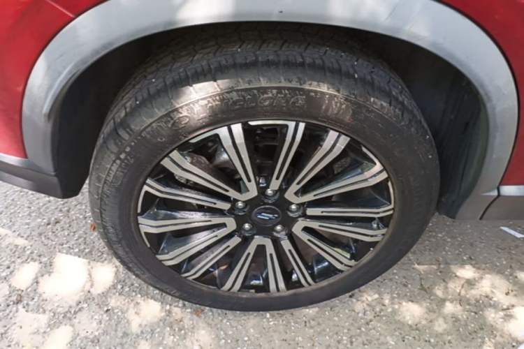 Used CHANGAN OSHAN X5 2021 1.5T DCT Luxury Edition Right Rear Wheel Hub