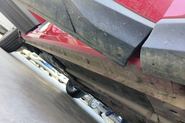 Used CHANGAN OSHAN X5 2021 1.5T DCT Flagship Edition Right Side Sill