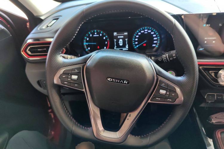 Used CHANGAN OSHAN X5 2021 Revised Version 1.5T DCT Luxury Edition Steering Wheel