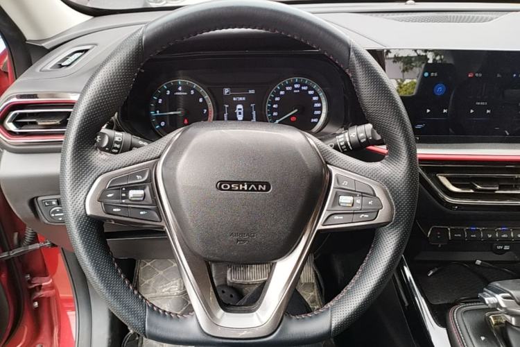 Used CHANGAN OSHAN X5 2021 Revised Version 1.5T DCT Luxury Edition Steering Wheel