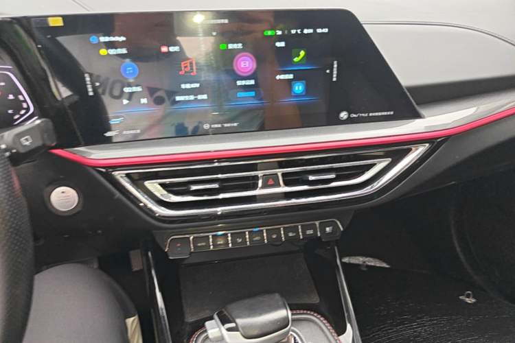 Used CHANGAN OSHAN X5 2021 1.6L CVT Luxury Model Audio And AC Panel