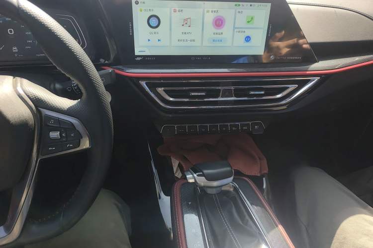 Used CHANGAN OSHAN X5 2021 1.5T DCT Prestige Edition Audio And AC Panel