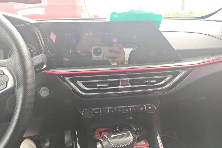 Used CHANGAN OSHAN X5 2021 Revised Version 1.5T DCT Luxury Edition Audio And AC Panel