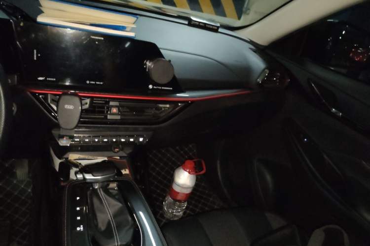Used CHANGAN OSHAN X5 2021 1.5T DCT Prestige Edition Audio And AC Panel