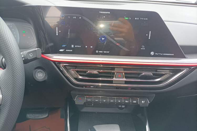 Used CHANGAN OSHAN X5 2021 1.5T DCT Flagship Edition Audio And AC Panel