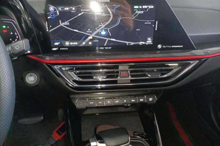 Used CHANGAN OSHAN X5 2021 1.6L CVT Luxury Model Audio And AC Panel