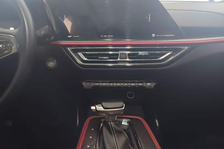 Used CHANGAN OSHAN X5 2021 1.5T DCT Prestige Edition Audio And AC Panel