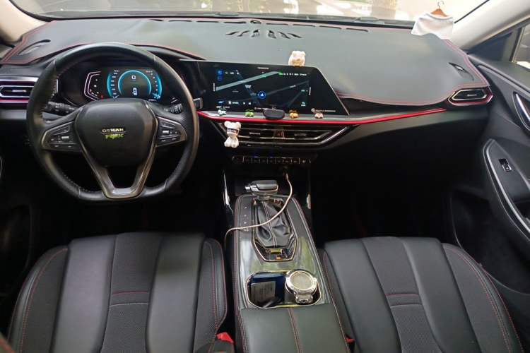 Used CHANGAN OSHAN X5 2021 1.6L CVT Luxury Model Center Console