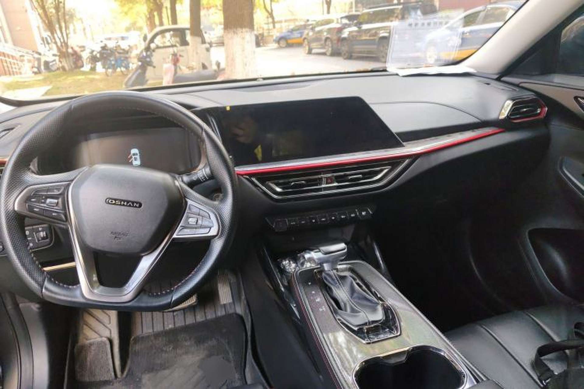 Used CHANGAN OSHAN X5 2021 1.5T DCT Prestige Edition Center Console