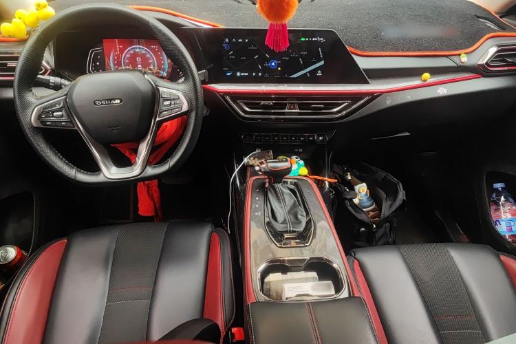 Used CHANGAN OSHAN X5 2021 1.5T DCT Prestige Edition Center Console