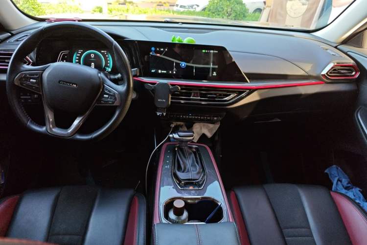Used CHANGAN OSHAN X5 2021 Revised Version 1.5T DCT Luxury Edition Center Console