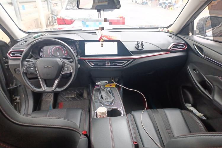 Used CHANGAN OSHAN X5 2021 1.6L CVT Luxury Model Center Console