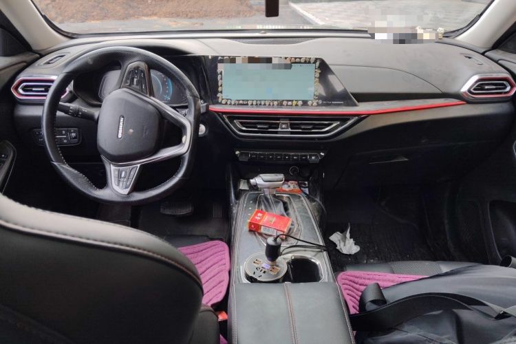 Used CHANGAN OSHAN X5 2021 1.6L CVT Luxury Model Center Console