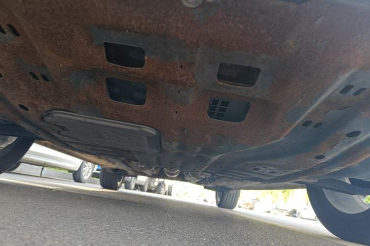 Used CHANGAN OSHAN X5 2021 1.6L CVT Flagship Model Chassis Front