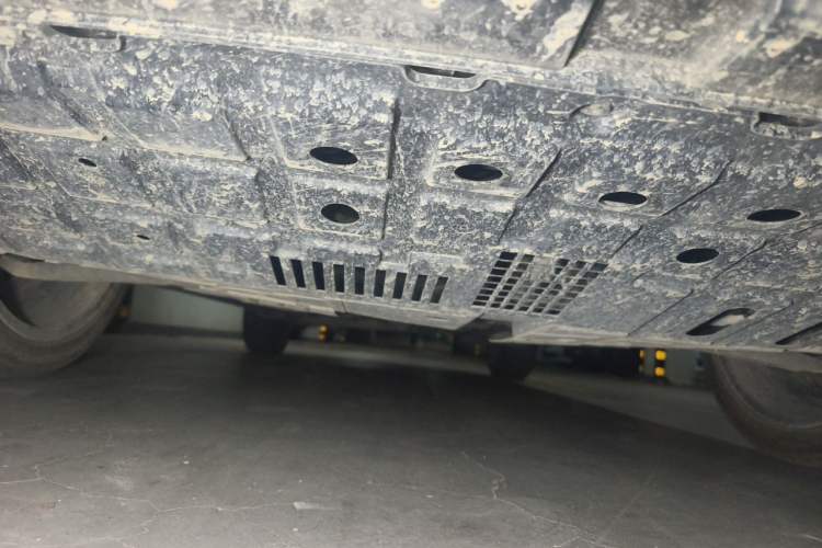 Used CHANGAN OSHAN X5 2021 1.5T DCT Flagship Edition Chassis Front