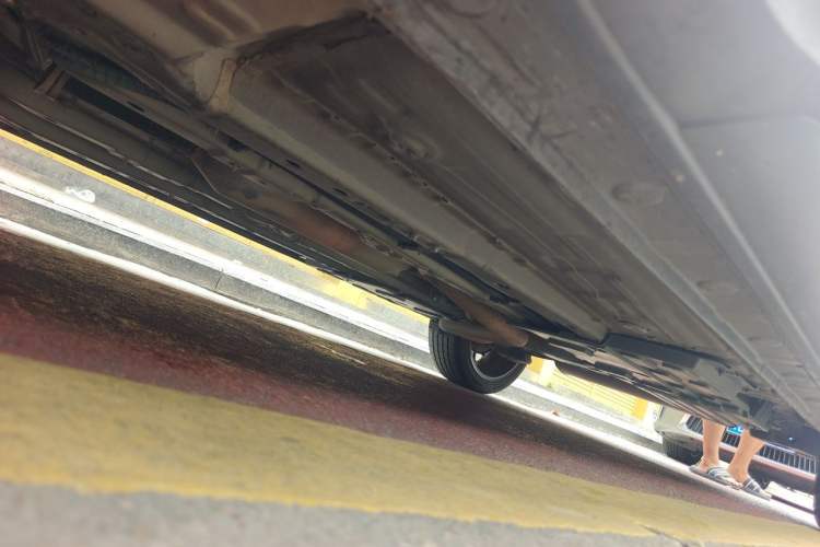 Used CHANGAN OSHAN X5 2021 1.5T DCT Flagship Edition Chassis Front Left