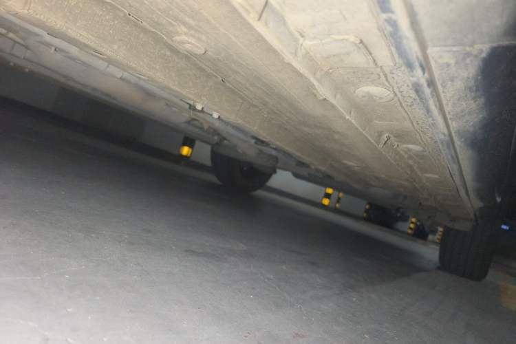 Used CHANGAN OSHAN X5 2021 1.5T DCT Flagship Edition Chassis Front Left