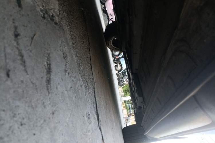 Used CHANGAN OSHAN X5 2021 1.6L CVT Luxury Model Chassis Front Left