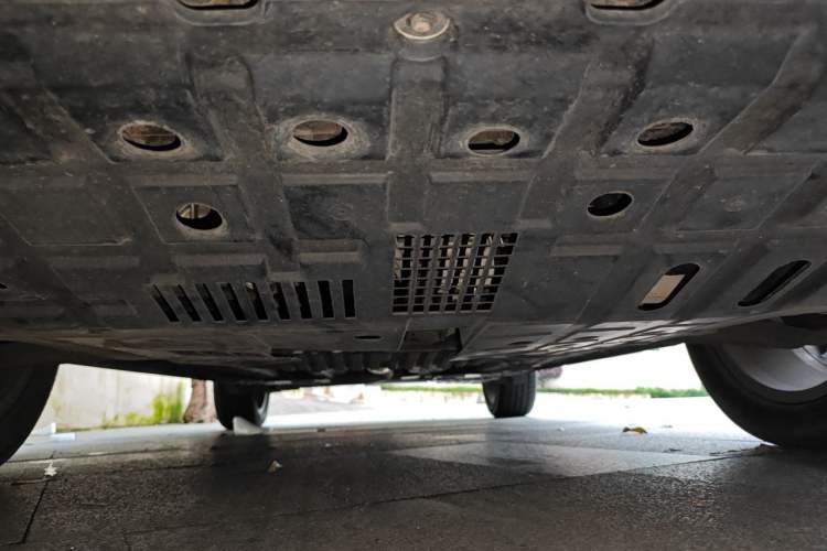 Used CHANGAN OSHAN X5 2021 1.5T DCT Luxury Edition Chassis Front