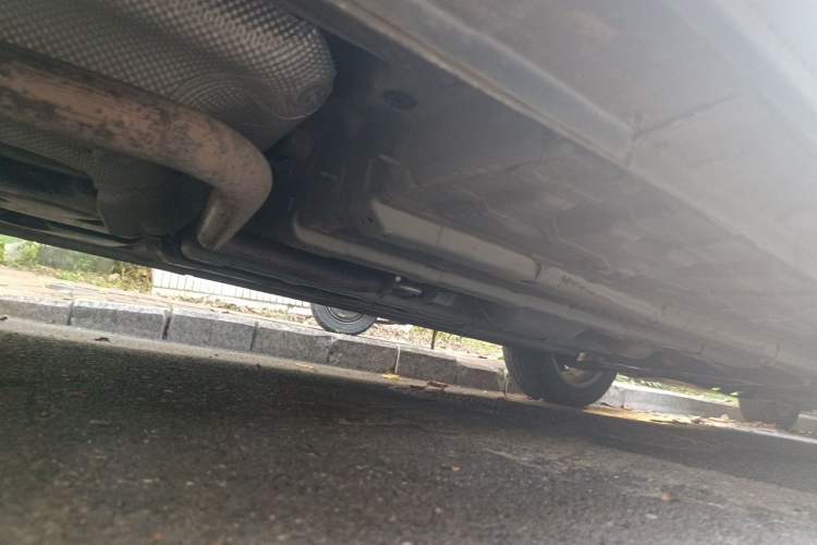 Used CHANGAN OSHAN X5 2021 1.6L CVT Luxury Version Chassis Front Right