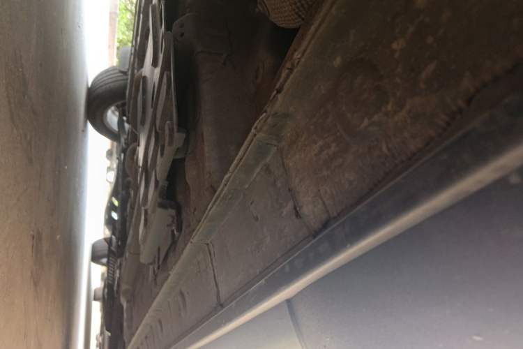Used CHANGAN OSHAN X5 2021 1.6L CVT Luxury Version Chassis Rear Right