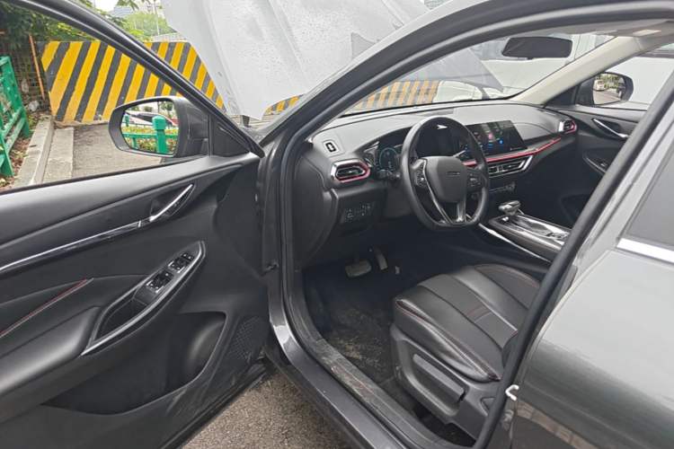 Used CHANGAN OSHAN X5 2021 1.6L CVT Luxury Model Driver Seat