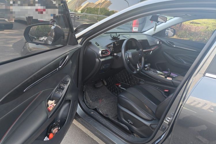 Used CHANGAN OSHAN X5 2021 1.6L CVT Flagship Model Driver Seat