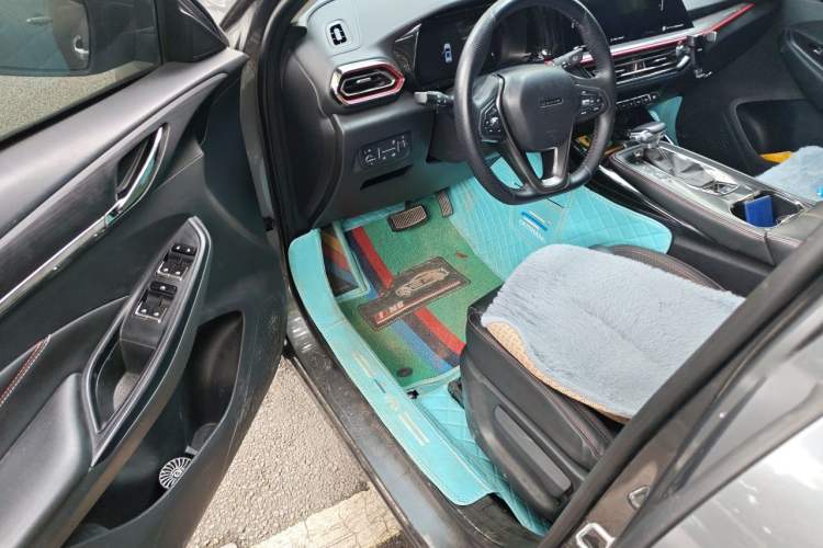 Used CHANGAN OSHAN X5 2021 1.5T DCT Prestige Edition Driver Seat