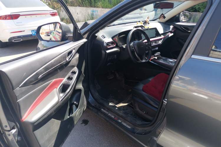 Used CHANGAN OSHAN X5 2021 1.5T DCT Prestige Edition Driver Seat