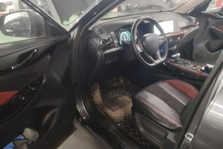 Used CHANGAN OSHAN X5 2021 1.5T DCT Prestige Edition Driver Seat