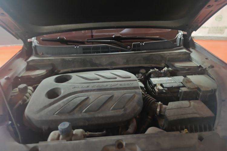 Used CHANGAN OSHAN X5 2021 1.5T DCT Elite Edition Engine Bay