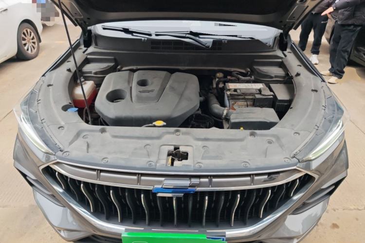 Used CHANGAN OSHAN X5 2021 1.6L CVT Luxury Model Engine Bay