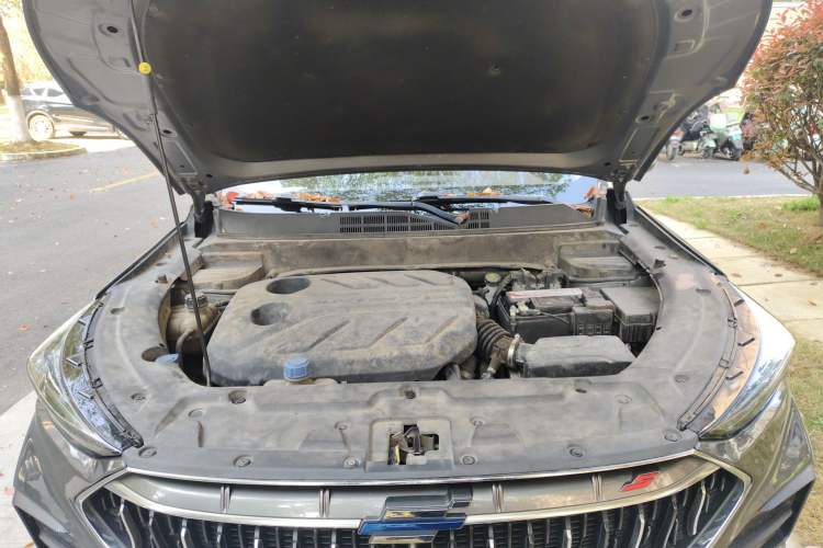 Used CHANGAN OSHAN X5 2021 1.5T DCT Prestige Edition Engine Bay