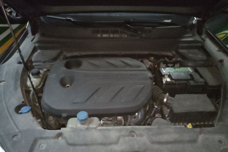 Used CHANGAN OSHAN X5 2021 1.5T DCT Prestige Edition Engine Bay