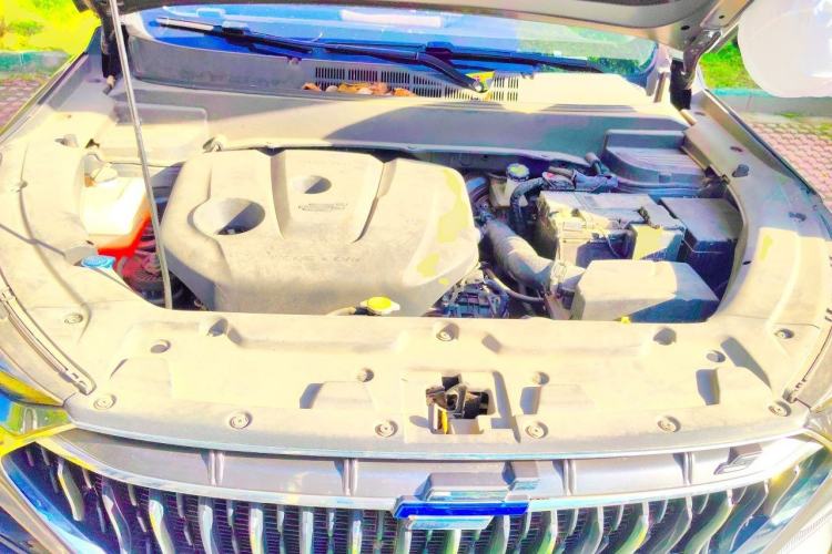 Used CHANGAN OSHAN X5 2021 1.6L CVT Luxury Model Engine Bay