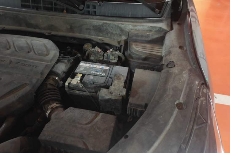 Used CHANGAN OSHAN X5 2021 1.5T DCT Elite Edition Engine Bay Left