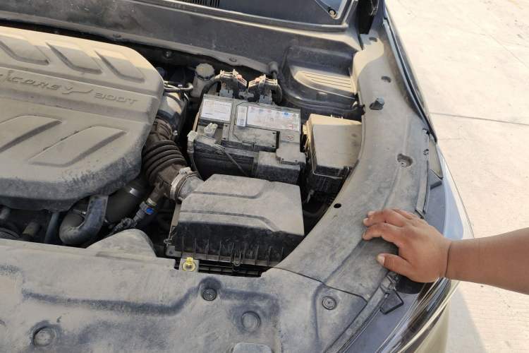 Used CHANGAN OSHAN X5 2021 1.5T DCT Prestige Edition Engine Bay Left