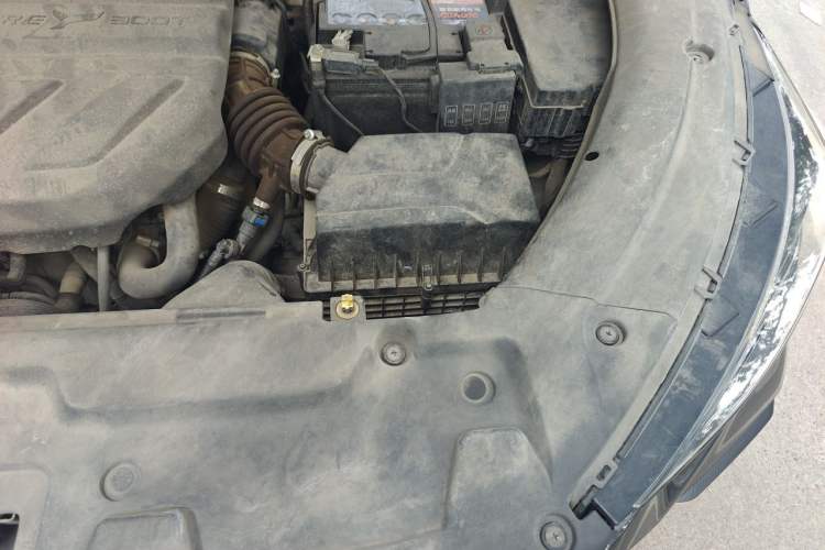 Used CHANGAN OSHAN X5 2021 1.5T DCT Flagship Edition Engine Bay Left