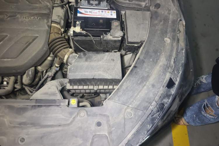 Used CHANGAN OSHAN X5 2021 1.5T DCT Flagship Edition Engine Bay Left