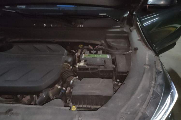 Used CHANGAN OSHAN X5 2021 1.5T DCT Prestige Edition Engine Bay Left