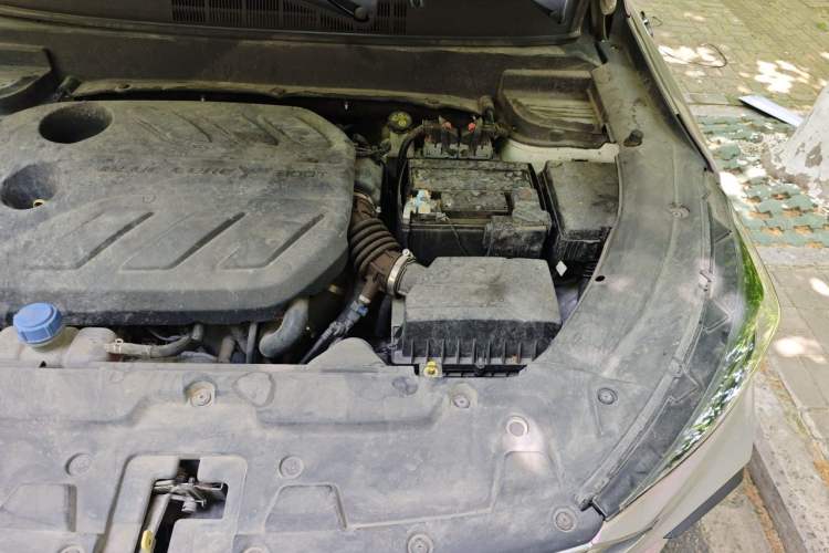 Used CHANGAN OSHAN X5 2021 1.5T DCT Flagship Edition Engine Bay Left