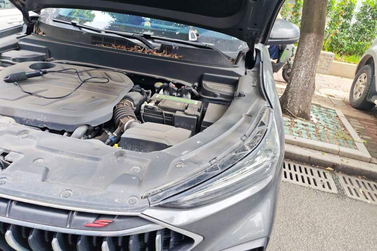 Used CHANGAN OSHAN X5 2021 1.5T DCT Prestige Edition Engine Bay Left